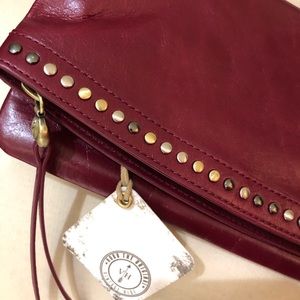 HOBO clutch ZEAL!  New!